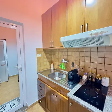 Apartman Ani *